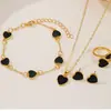 Conjunto de joyería en forma de corazón más vendido transfronterizo europeo y americano: pulsera con forma de corazón, pendientes, collar, anillo, juego de accesorios para mujer de varias piezas