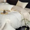 Conjunto de cama luxuoso e de alta qualidade para outono/inverno, espesso, 100% algodão, quatro peças, incluindo um lençol de algodão puro, uma fronha de colcha jacquard e uma colcha quente