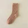 Meias masculinas novas de veludo coral cor sólida lisa outono e inverno meias sem fiapos meias de chão meias casuais para casa fabricantes atacado