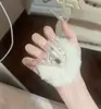 Parche de uñas francesas de alta calidad con diseño de explosión, con diamantes de imitación para llevar a mano, acabado con 30 piezas extraíbles.