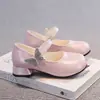 Zapatos de princesa para niñas, nueva colección 2026, zapatos infantiles de primavera/otoño, zapatos de piel, Mary Janes planos de tacón alto para niñas pequeñas