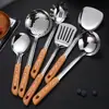Conjunto de Espátula e Colher para Cozinhar Espessada de Aço Inoxidável Colher de Sopa Doméstica Escorredor Utensílios de Cozinha Cozinha Cabo de Madeira Imitação Cozinhar