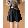 Shorts feminino preto doce e jovial, novo estilo verão 2026, ideal para baixinhas, modelagem solta, emagrecimento, casual, calça pantalona larga com babados