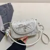 Bolso de Axila con Lazo para Mujer 2026 Nuevo Estilo Fresco y Dulce Bolso de Mano de Alto Valor Moderno para Viajes Diarios Bolso de Hombro Cruzado