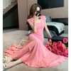 Estilo Nuevo Primavera y Verano, Elegante y Atractivo Vestido de Cola de Pez Ajustado de Manga Corta con Falda Larga