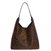 Bolso Tote de Lona de Gran Capacidad con Estampado de Leopardo a la Moda para Mujer 2025 Otoño Nuevo Bolso de Hombro Único Retro de Gama Alta