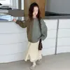 Suéter para Niña Otoño/Invierno 2025 Nueva Moda Mediano a Grande Ropa de Punto de Otoño para Niños Top Casual con Bloques de Color para Niña