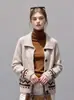 Cardigã de tricô estilo coreano, artístico, retrô, com gola pequena e amarração frontal para mulheres, modelagem solta, curto, macio e com padrões geométricos