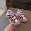 Zapatillas deportivas para niñas, colección primavera/otoño 2026, nuevas zapatillas para correr para niños, estilo popular "dad shoes", transpirables y modernas para otoño