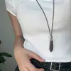 Colar com pingente minimalista de gota d'água para mulheres, corrente de clavícula de nicho de luxo leve de alta qualidade, acessório de colar longo versátil e moderno