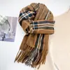 Bufanda Cuadros Bloques de Color Estilo Coreano Retro para Mujer, Alta Gama 2025 Nuevo Estilo Invierno Bufanda Chal Cálido a Prueba de Viento y Frío