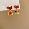 Brincos de Leão Vermelho Despertando Dupla Face, Luxo Acessível e Brincos de Gancho de Alta Qualidade, Brincos Festivos de Ano Novo Estilo Chinês para Casamento Novo Estilo Chinês