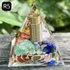 Uma Variedade de Enfeites de Pirâmide, Pedras de Cristal de Ágata, Enfeites Populares de Resina Plástica Não Elementar Feitos à Mão, Enfeites de Mesa