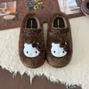 Chinelos de Algodão com Solado Grosso Estilo Doce Retrô 2026 Outono/Inverno Novo Estampa de Leopardo Design de Gato Sapatos Peludos Quentes de Alto Valor para Casa