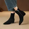 Nuevas botas cortas de moda con tacón grueso de 5 cm, botines tipo calcetín para mujer para personas menudas, botas delgadas de tacón alto, botines negros