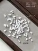 Acessórios transparentes de pétalas de flor tridimensionais para nail art, pétalas coloridas populares de resina para decorações de unhas DIY usáveis