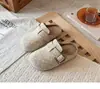 Sandalias Birkenstock de Lunares Estilo Coreano para Niñas, Nueva Moda Primavera/Otoño 2026 Sandalias Suaves de Deslizamiento Medio Cerradas