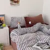 Nuevo Juego de Ropa de Cama de Cuatro Piezas Espesado Vellón de Leche Alto Gramaje Sábana con Rayas Simples Funda Nórdica Cálido de Invierno Juego de Tres Piezas