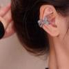 Pendientes de clip de oreja de lazo de estilo frío, ligeros y de alta gama para mujer, nuevos y modernos, sin orificios para las orejas.
