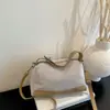 A bolsa da moda deste ano: Nova coleção outono de 2026, bolsa de ombro feminina retro fosca, bolsa transversal casual e sofisticada