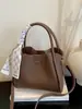 Bolsa de Mão de Luxo Transfronteiriça 2024 Novo Estilo Padrão Lichia Bolsa Feminina de Luxo Leve Moderna Versátil Ombro Transversal Bolsa Saco
