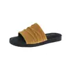 Sandalias de verano para mujer al aire libre estilo Chanel, nuevo modelo 2026, exquisitas y sencillas, con pliegues, punta abierta, planas para vacaciones en la playa