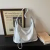 Bolso Nuevo de Moda Retro 2026 Bolso de Hombro de Alta Gama para el Trabajo, Estilo de Nicho Moderno, Bolso Tote Vintage