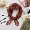 Rebaja Primavera/Verano Estilo Coreano Atmosférico Femenino Artístico Pañuelo para la Cabeza Dulce Encaje Triángulo Bufanda para Mujeres Decoración para Fotos de Viaje