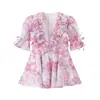 Novo Produto de Verão 2025 Roupas Femininas Transfronteiriças Europeias e Americanas, Vestido Elegante e Fashion com Decote V, Florais Tridimensionais e Manga Curta W0912715
