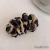 Novo Prendedor de Cabelo Estilo Coreano com Estampa de Leopardo, Presilha Banana Retro Hot Girl, Prendedor Vertical de Alto Padrão para Rabo de Cavalo no Início do Outono, Acessório de Cabelo para a Parte de Trás da Cabeça