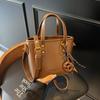Bolso Pequeño Retro de Alta Gama para Mujer 2025 Nuevo Primavera y Verano Versátil Bolso Cruzado Moderno Super Popular Bolso Satchel Bolso Bucket