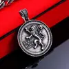 Guerrero de Hierro Versión Drama Retro Cuatro Familias Estilo Gris Colgante Colgante Tendencia Acero de Titanio Collar Accesorios para Hombres
