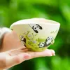 Taza de la Justicia Zhi Xiong Xi Hui - Dispensador de té de cerámica de alta gama para uso doméstico, adecuado para preparar té y como parte del juego de té Kung Fu, con un alto valor estético