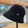 Sombrero de Pescador de Lana Largo Adelante Corto Atrás Estilo Japonés Simple para Mujer Otoño Invierno Cálido Ala Ancha Hace la Cara Más Pequeña Cabeza Grande Cara Grande