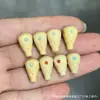 Cráneo de Calavera Tallado en Jade con Pasta Dorada Estilo Tíbet Pescado Accesorio DIY Cuentas Sueltas Semilla de Coco Rudraksha 108 Cuentas Budistas
