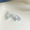 Aretes de Flor de Cristal Azul Degradado para Mujer, Aretes de Perlas de Mariposa Franceses Frescos y Dulces, Aretes Elegantes Super Hada