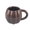 Venta al por mayor de fábrica Taza de cerámica de Halloween Forma de calabaza Taza para beber Puede logotipo Taza de café de cerámica