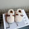 Sapatos Peludos para Meninas Sola Macia de Bebê Sapatos para Crianças Pequenas 2025 Inverno Novo Estilo Coreano Moda Pelúcia Sapatos Gorro para Crianças Pequenas e Médias
