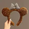 Color Marrón ~ Diadema de Oso Peluche Diadema con Lazo a Cuadros Estilo Otoño e Invierno Diadema Lavado Facial Reductora de Edad para Niñas