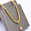 Collar Colgante con Borla de Cuentas Redondas con Forma de Flor Hueca Nuevo Lele Jewelry para Mujer Versátil Lujo Ligero Diseño de Nicho para Mujer