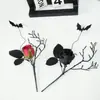 Flores artificiales de rosa de Halloween personalizadas transfronterizas, ramas secas, decoraciones de murciélago, accesorios para fotografía, decoraciones festivas y accesorios