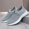 Novedad de Primavera para Mediana Edad y Mayores Casual Transpirables Suela Suave Malla Zapatos de Tela Old Beijing Zapatos de Hombre Antideslizantes Zapatos de Papá