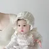 Chapéu de Bebê Primavera e Outono Renda Renda Chapéu de Palácio Mês de Nascimento Pequeno Estilo Coreano Doce Chapéu com Proteção para Orelhas Chapéu Fetal