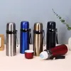 Copo Térmico Novo Estilo para Homens e Mulheres, Portátil Isolado 304 Aço Inoxidável para Exterior Grande Capacidade Copo Térmico de Alta Qualidade