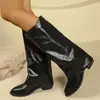 Botas de invierno retro de talla grande para comercio exterior 2026, de tacón alto grueso, con diseño plisado, punta fina y caña alta, adecuadas para ventas transfronterizas