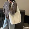 Bolsa de Ombro Única para Axila de Nicho Bolsa Tote de Grande Capacidade Feminina Novo Estilo Coreano Plissada com Múltiplos Bolsos Bolsa de Mão para o Dia a Dia