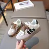 Zapatillas Deportivas para Niños 2026 Otoño Nuevas Casuales Suela Suave Zapatillas de Entrenamiento Alemanas para Niños Zapatos Blancos Ligeros para Niños