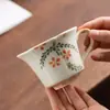 Jingdezhen Cerâmica Floral Pintada à Mão Gong Dao Bei Renda Retrô Mar de Chá Servidor de Chá Conjunto de Acessórios para Chá Gongfu Conjunto com Caixa de Presente