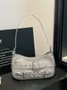 Bolsa feminina transfronteiriça, novo modelo 2026, bolsa transversal de design nicho, versátil, fashion, toque de luxo, bolsa de ombro único estilo motociclista para usar sob o braço
