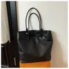 Bolso tote tejido para mujer 2026 nuevo de moda versión coreana retro gran capacidad bolso de hombro simple para el trabajo versátil